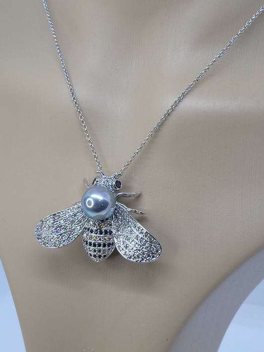 Stunning Crystal Bee Brooch Necklace Silver Tone