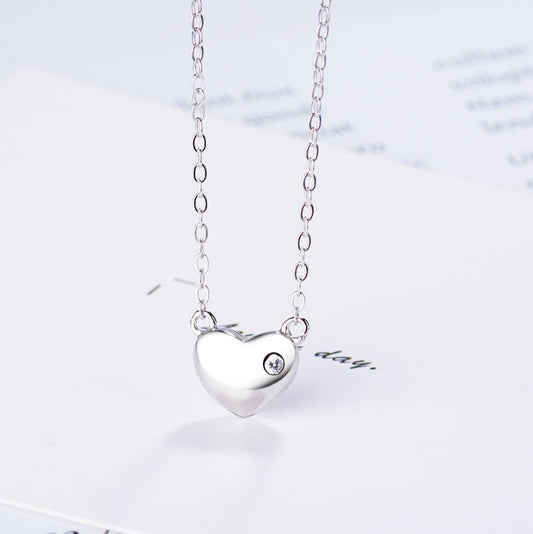 A Moissanite On The Heart Shape Silver Pendant Necklace