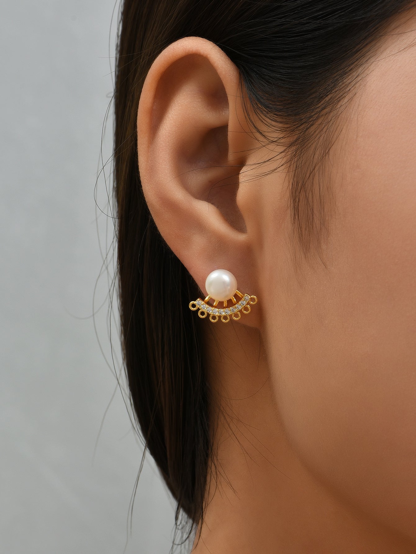 Fan Shaped Freshwater Pearl Stud Earrings - Gold/Silver