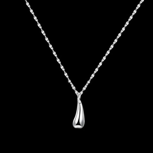 Silver Tone Teardrop Pendant Necklace