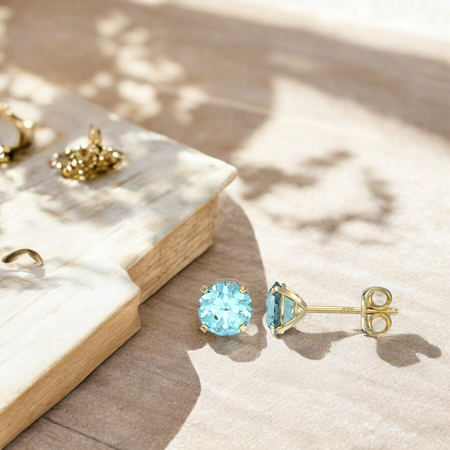 9ct Yellow Gold C/Z Aquamarine 5mm Stud Earrings