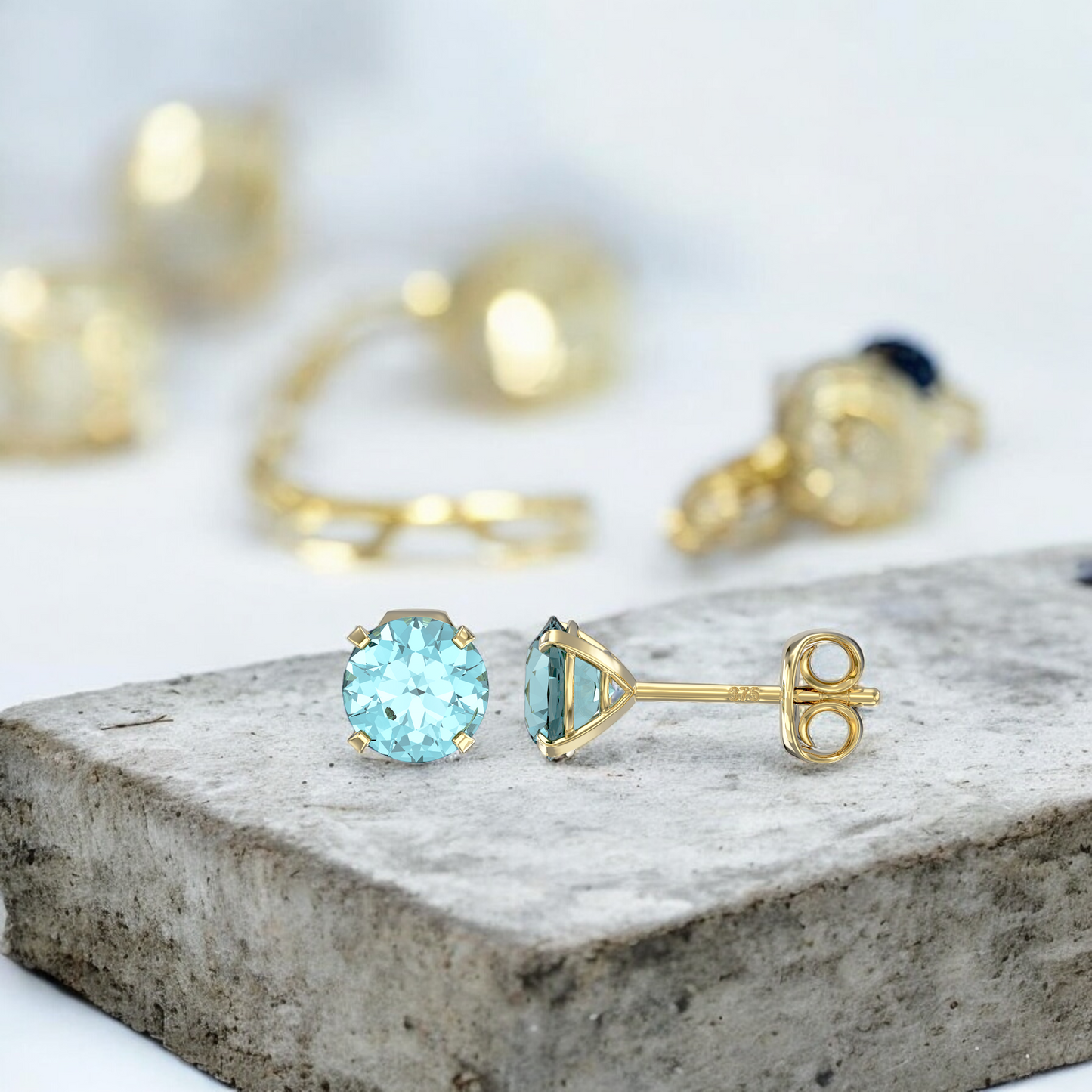 9ct Yellow Gold C/Z Aquamarine 5mm Stud Earrings