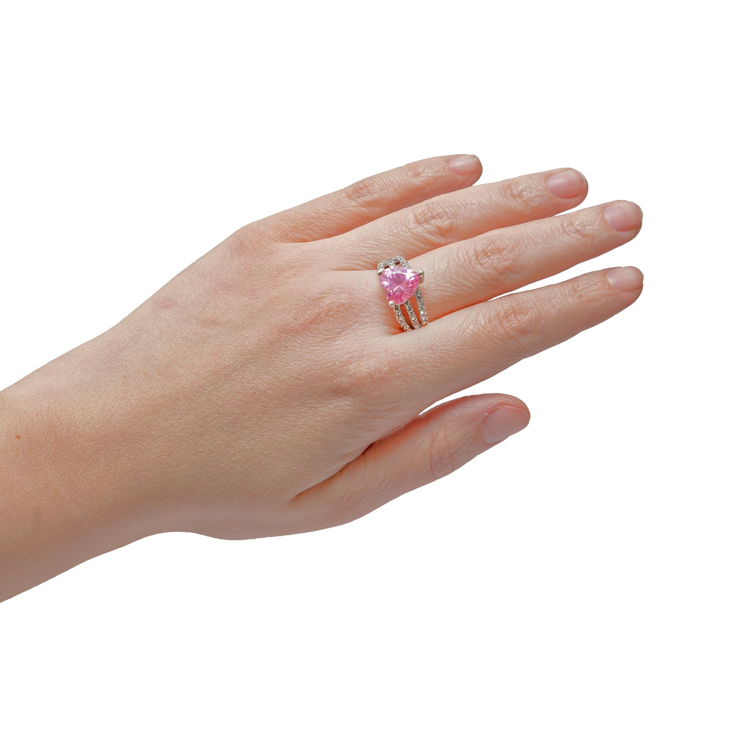 Gift Her Your Heart: Elegant Cubic Zirconia Crystal Ring She’ll Treasure