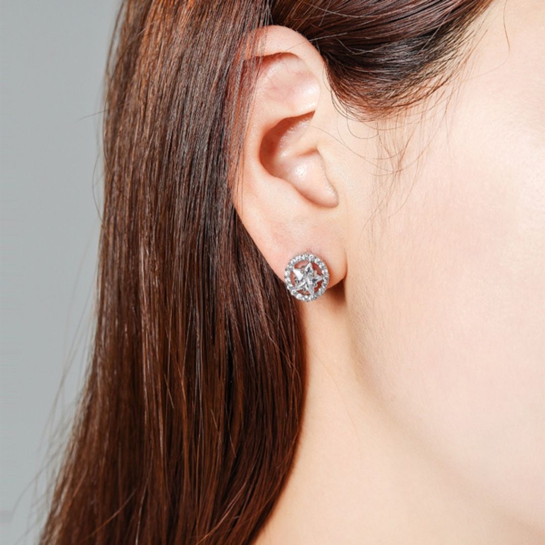 Shiny Crystal Round Star Earrings – Silver or Gold