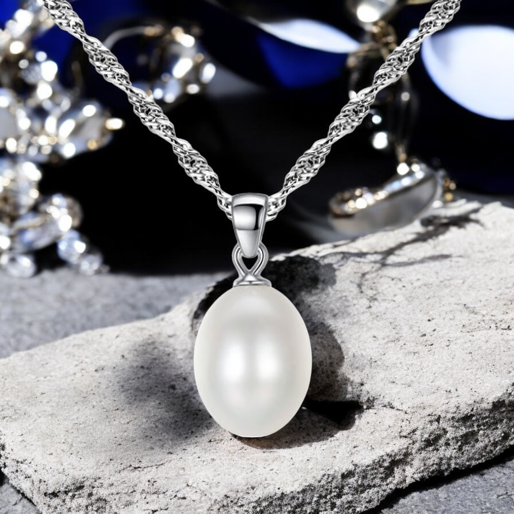 Stunning Freshwater Pearl Pendant Necklace