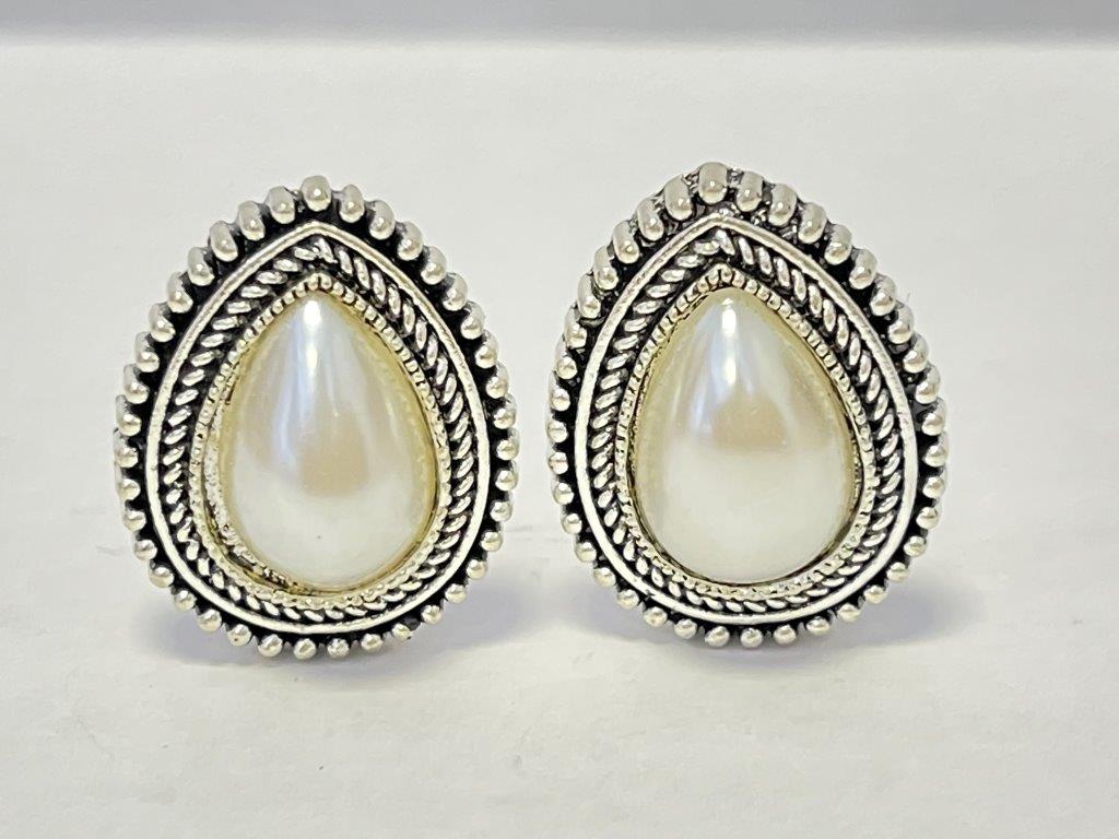 Pearl Teardrop Non Pierced Clip on Stud Earrings