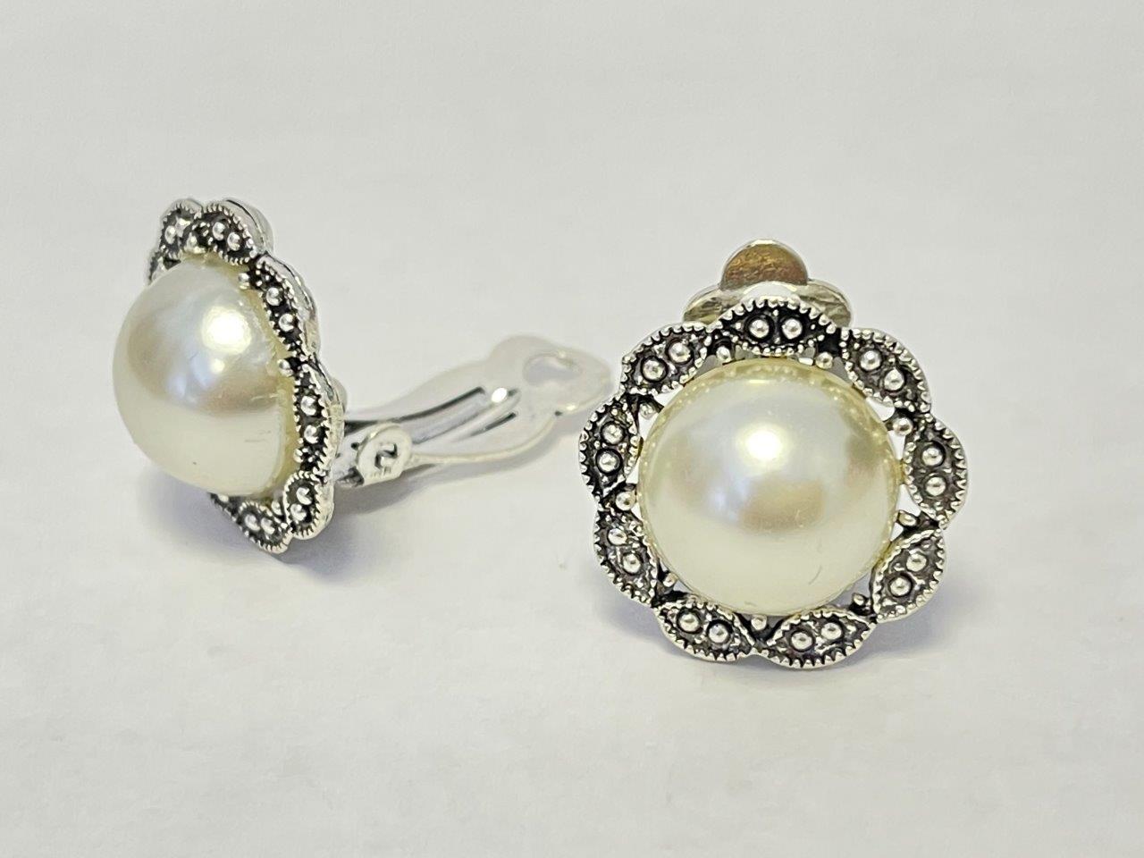 Pearl Round Non Pierced Clip on Stud Earrings