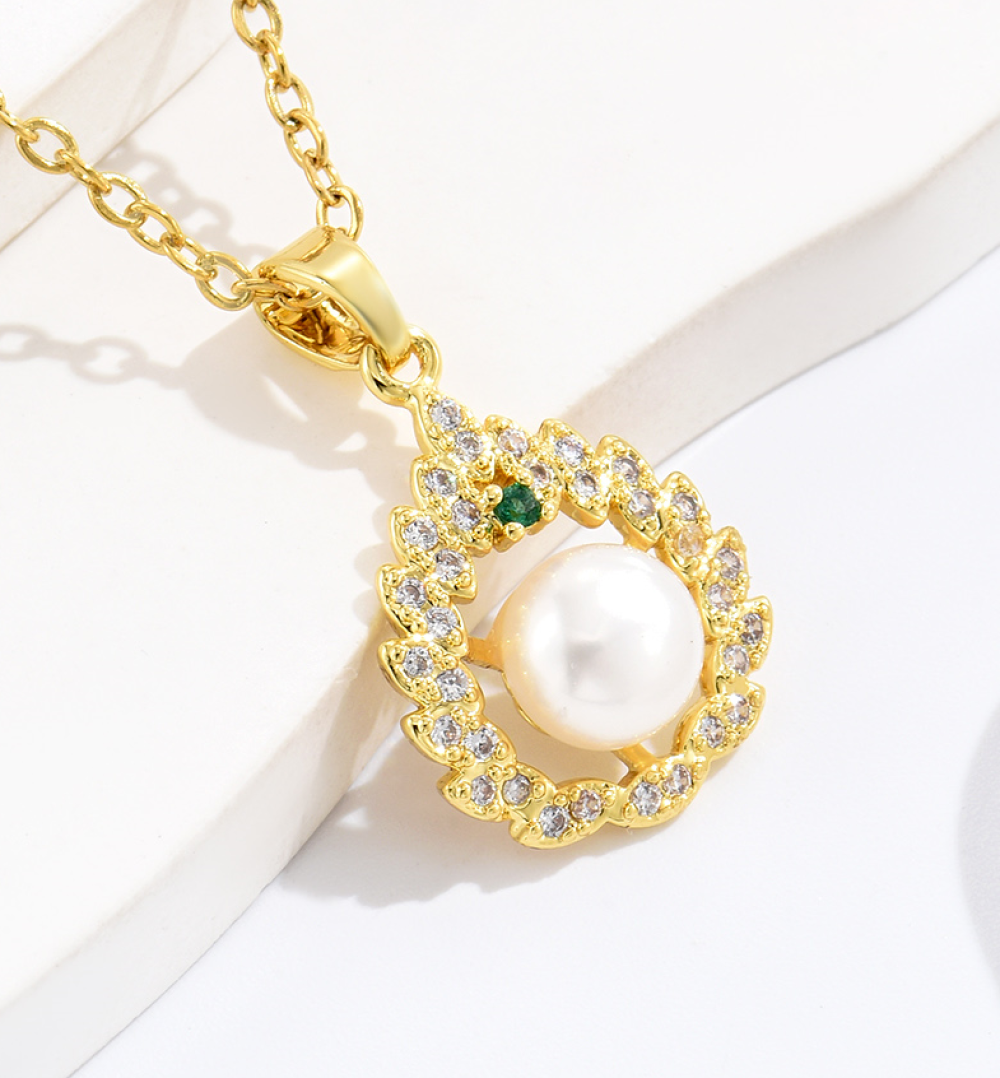 Leaf Shaped Round Pearl Crystal Gold Tone Pendant Necklace
