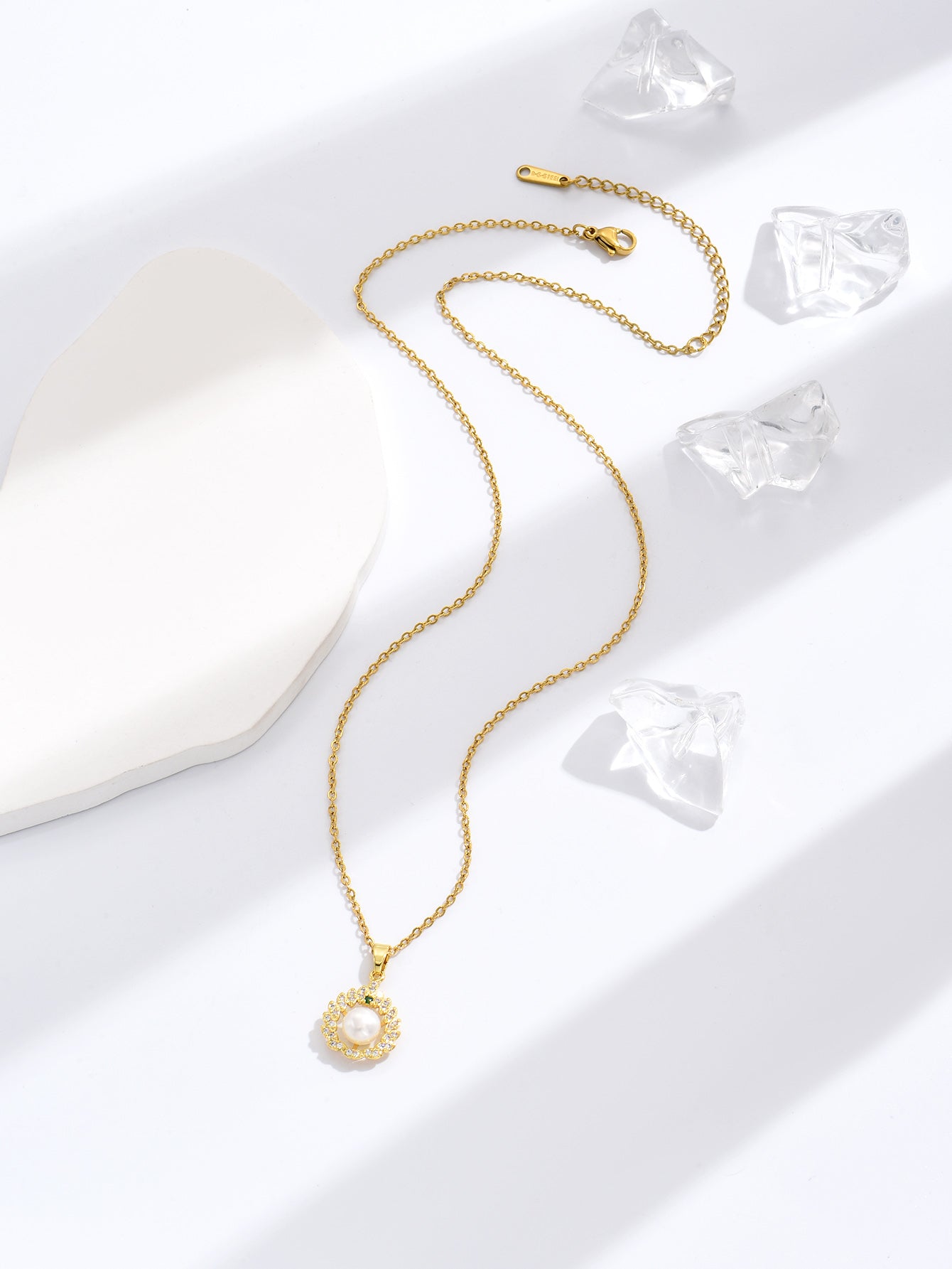 Leaf Shaped Round Pearl Crystal Gold Tone Pendant Necklace
