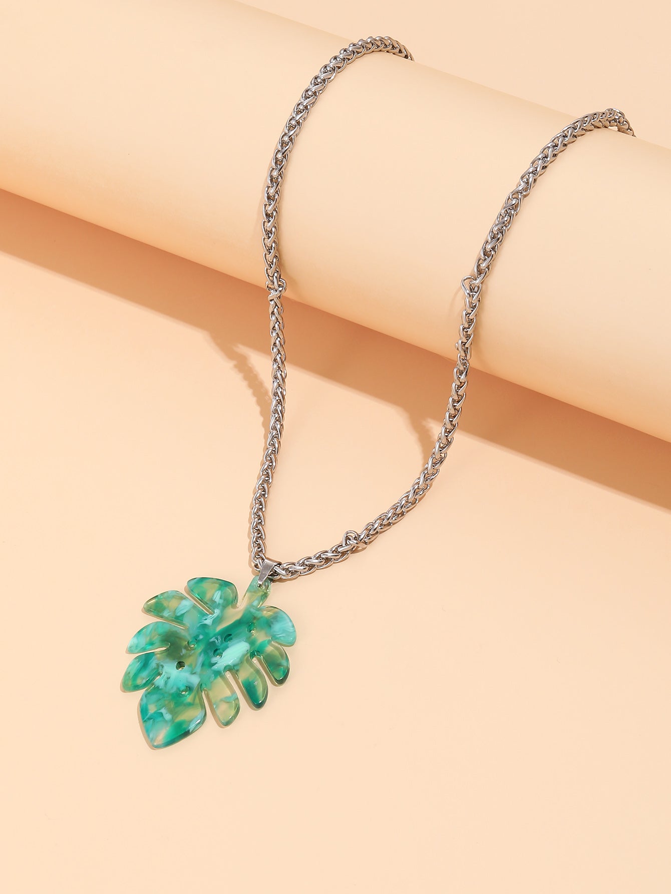 Stainless Steel Chain Green Leaf Keel Acrylic Pendant Necklace