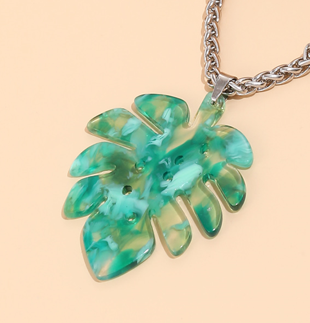 Stainless Steel Chain Green Leaf Keel Acrylic Pendant Necklace