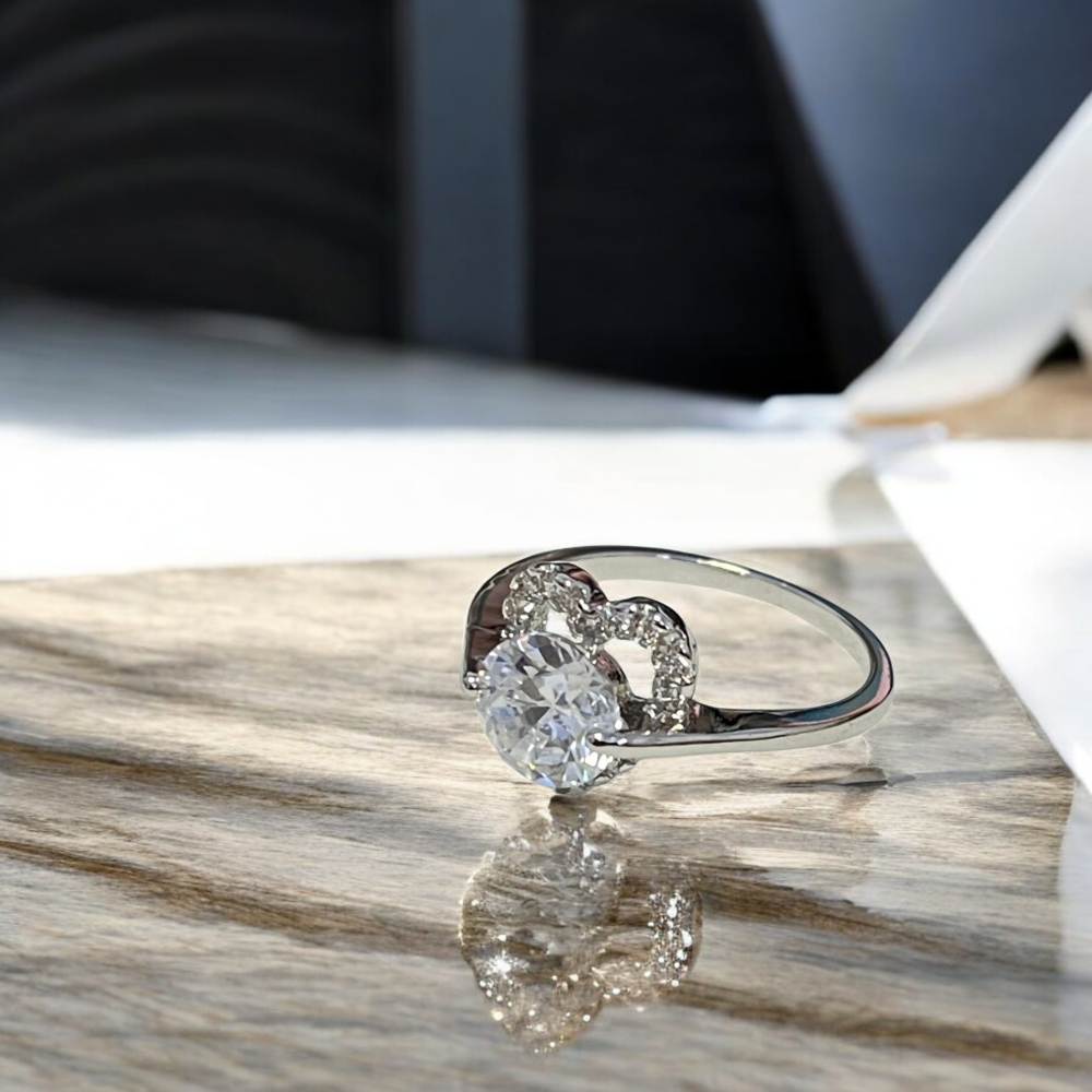 Vintage Heart Halo Zircon Crystal Ring