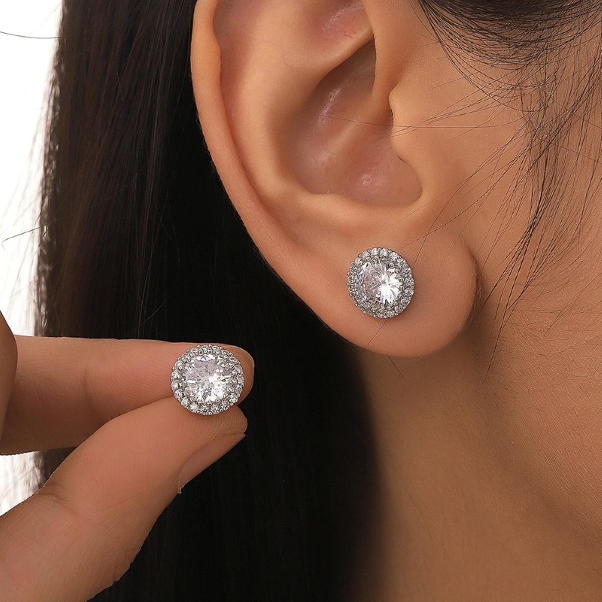 Clear Crystal Cubic Zirconia Round Stud Earrings in Silver Tone or Rosegold Tone