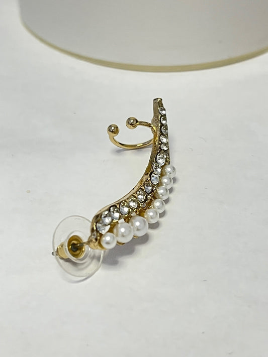 Double Row 8 Pearls and Zircon Crystals Ear Wrap Cuff Piercing Earrings