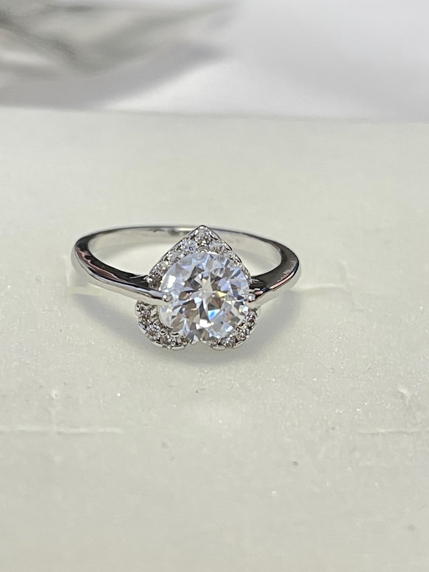 Vintage Heart Halo Zircon Crystal Ring