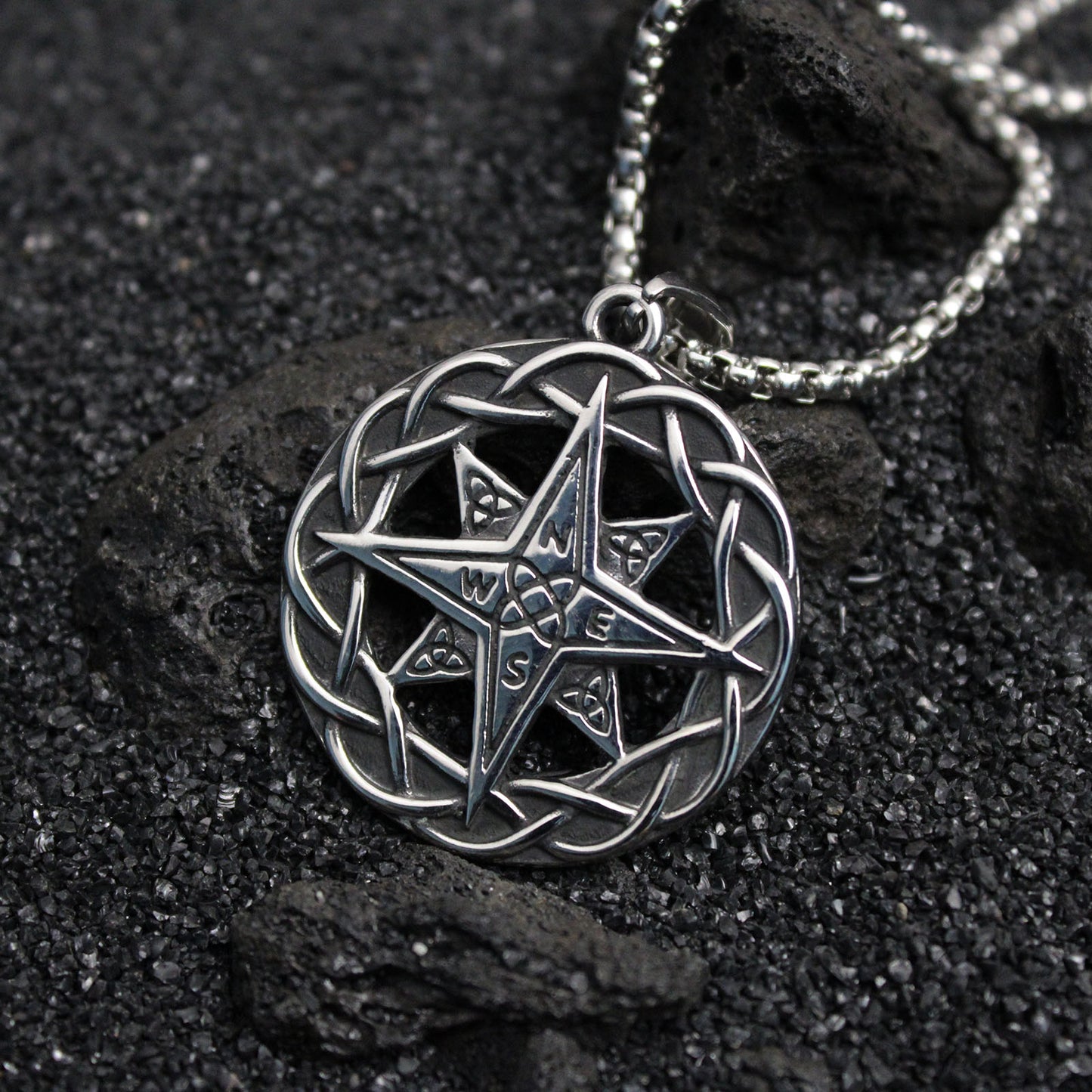 Men's Celtic Knot Compass Trinity Round Stainless Steel Pendant Necklace