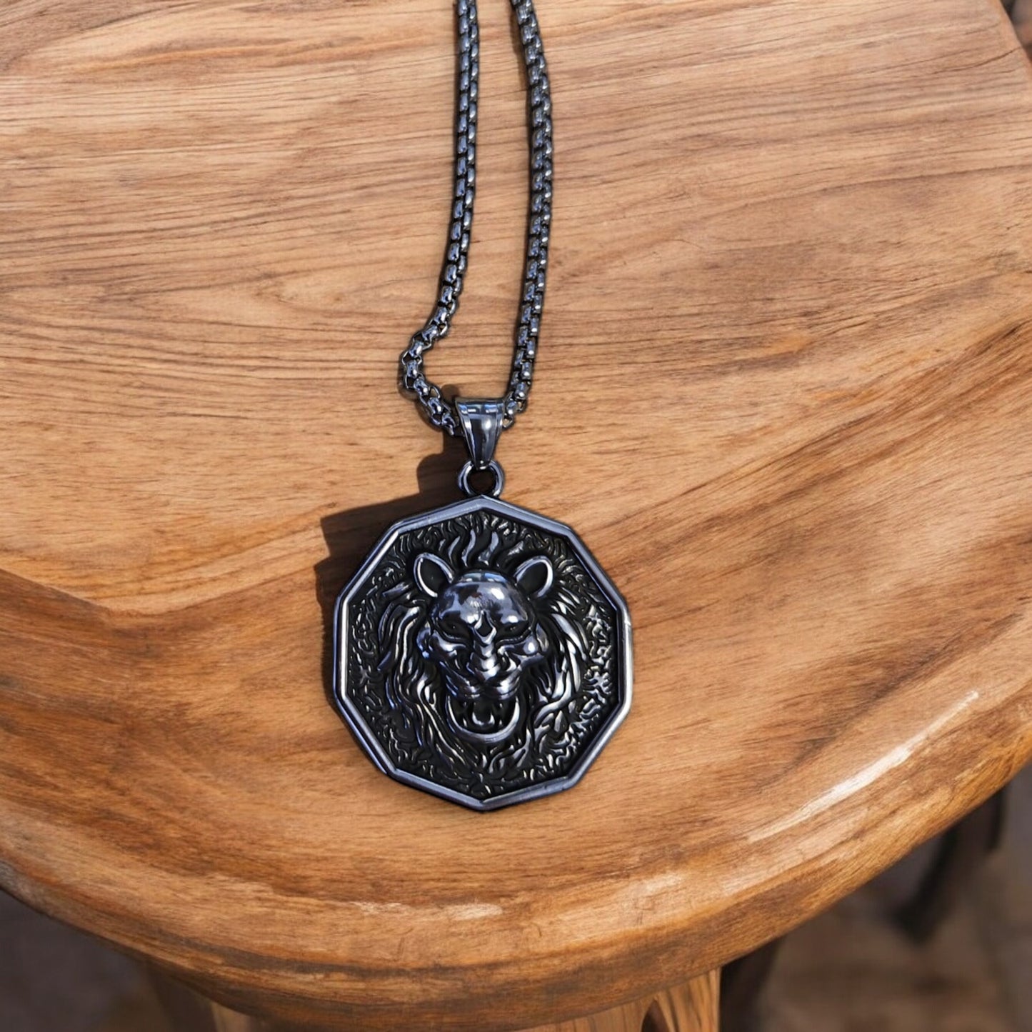 Men's Domineering Lion Head Stainless Steel Pendant Necklace