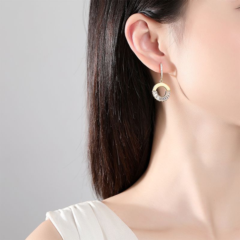 Gold Tone Crystal Round Crystal Pendant Necklace and Earrings Jewellery Set