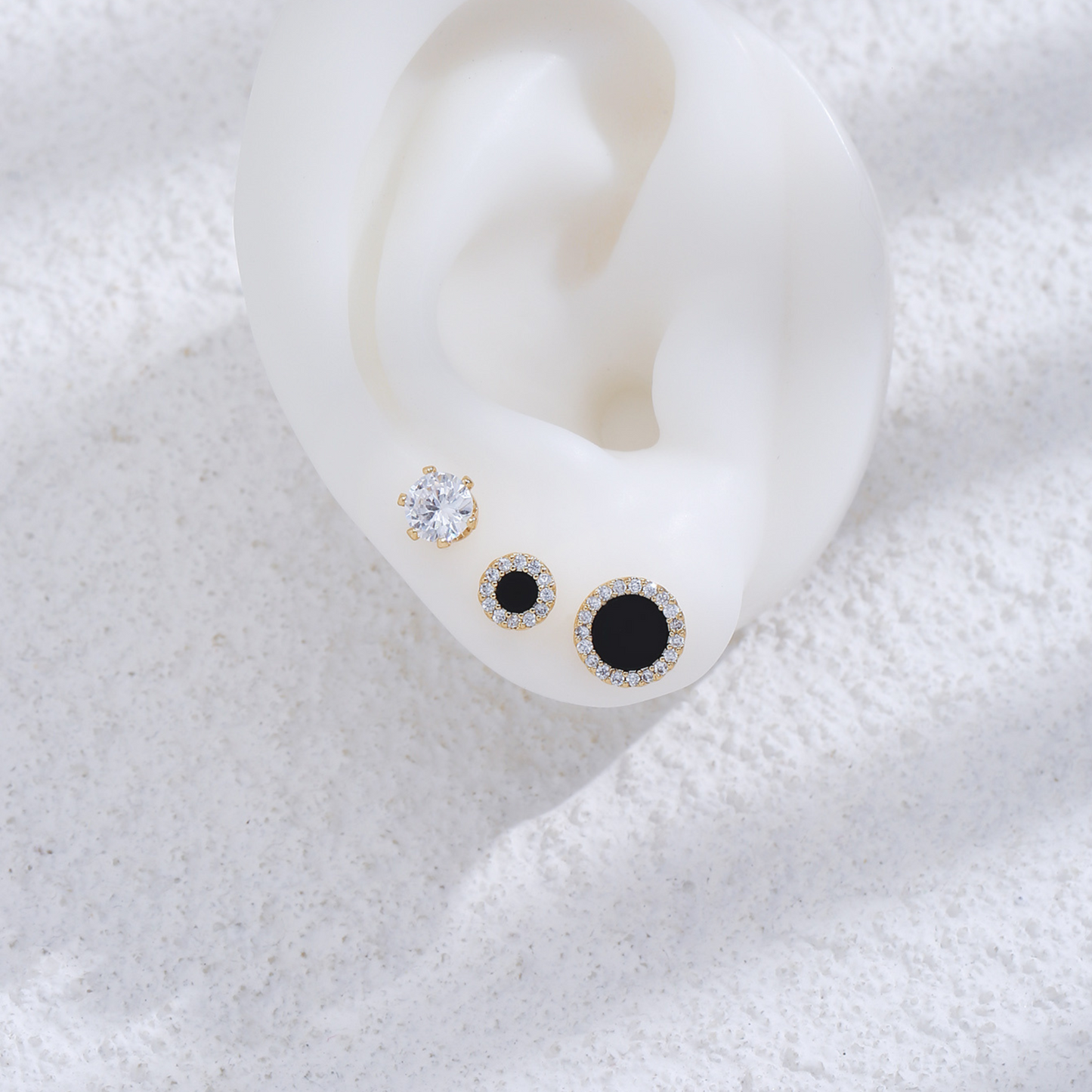 6pcs Beautiful Black and Crystal Round Stud Earrings Set