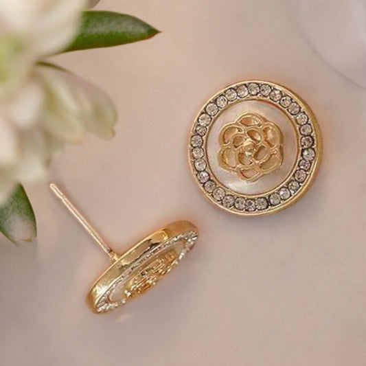 Women Fashion Round Flower Earrings in Gold Tone