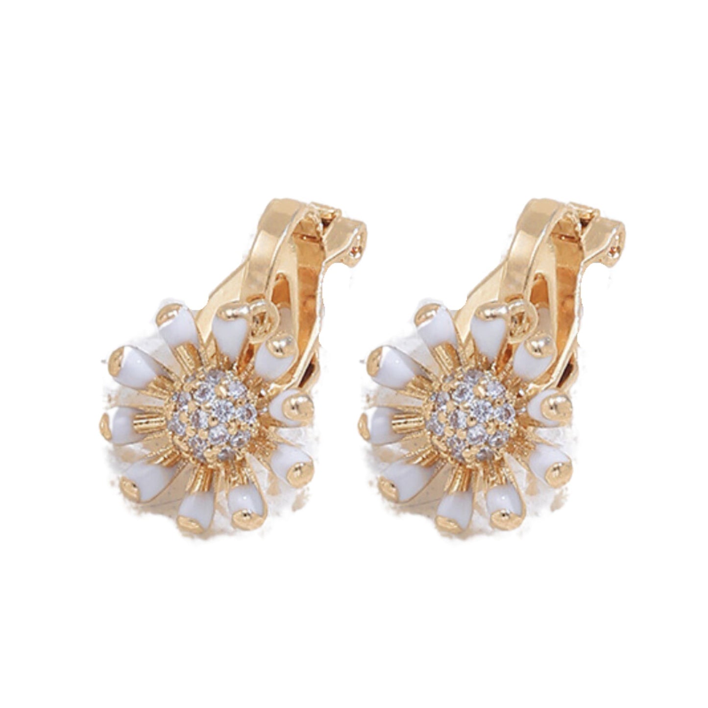 Beautiful Daisy Flower Clip on Earrings in Gold Tone