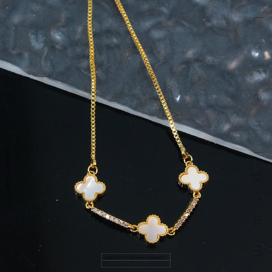 Beautiful Charming Flower Leaf Clover Adjustable Bracelet in Gold Tone