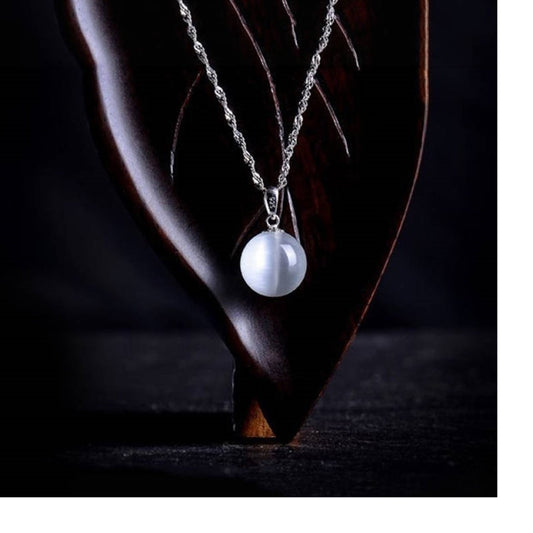 925 Sterling Silver Pendant for Women Made with a Classic Round Opal Stone