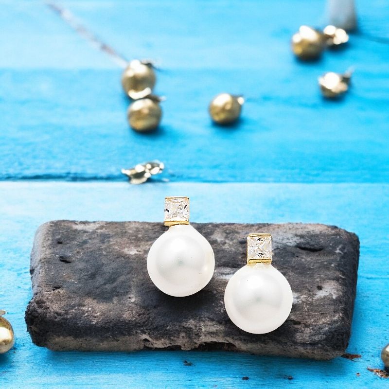 9ct Gold Cubic Zirconia 8mm Pearl Stud Earrings