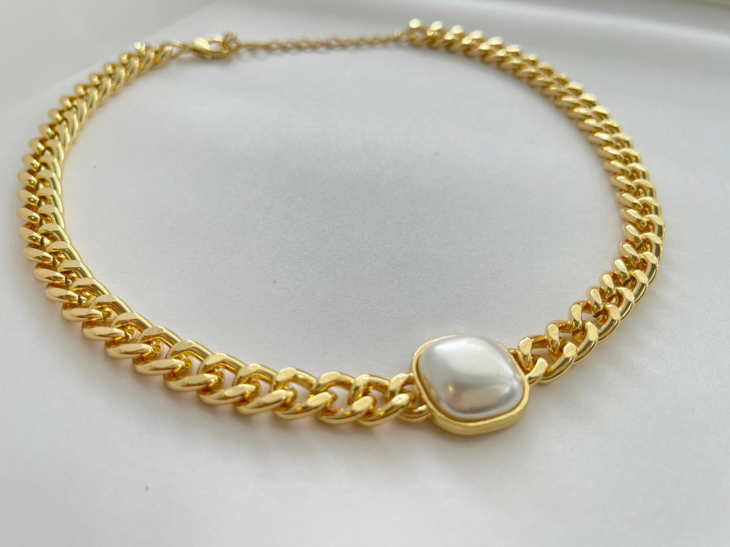 Gold Tone Square Pearl Thick Chunky Chain Pendant Necklace