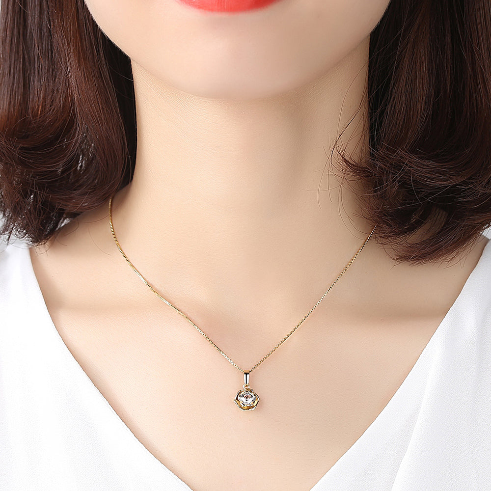 Flower Crystal Pendant – Gold or Rosegold