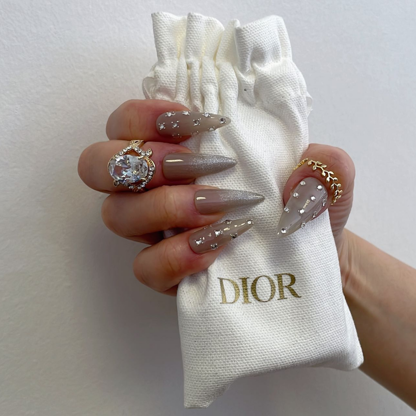 Diamond Fizz Long Stilleto Handmade Press on Nails