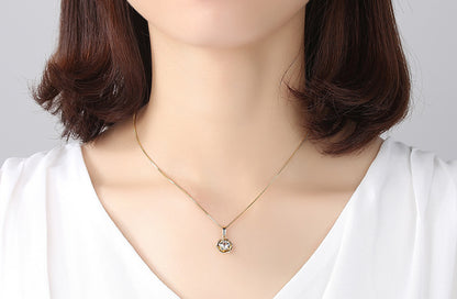 Golden Floret Pendant Necklace