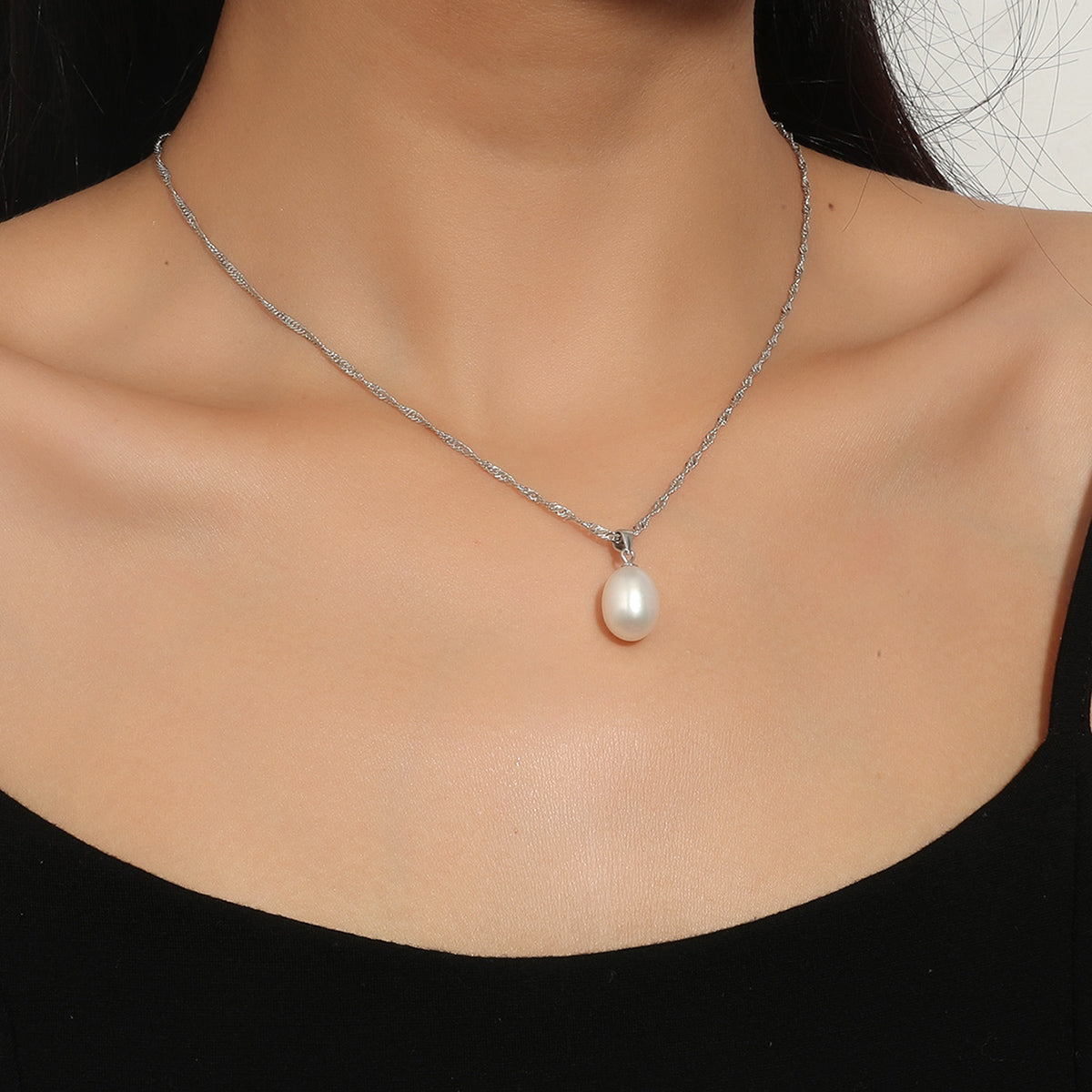 3-Piece Pearl Necklace, Studs and Infinity Bracelet Jewellery Set