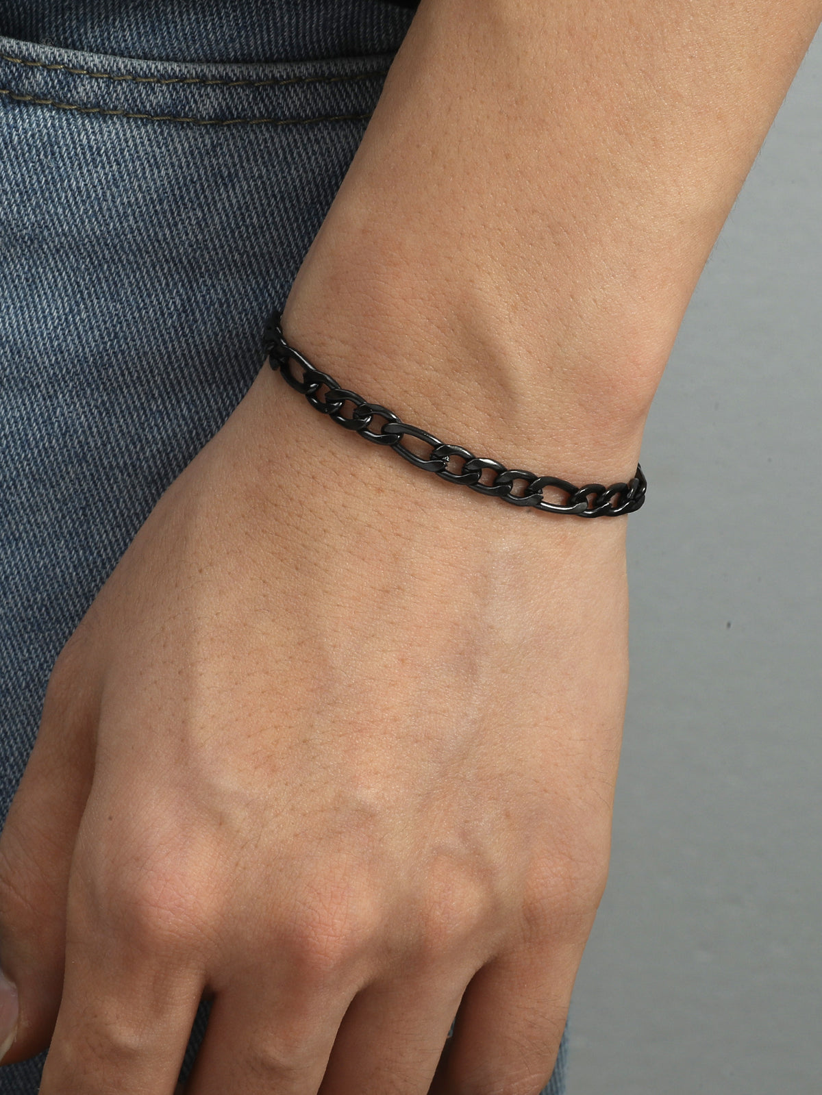 Men Stainless Steel Black Chunky Chain Links Bracelet And Titanium Steel Matte Round Stud Earrings Set
